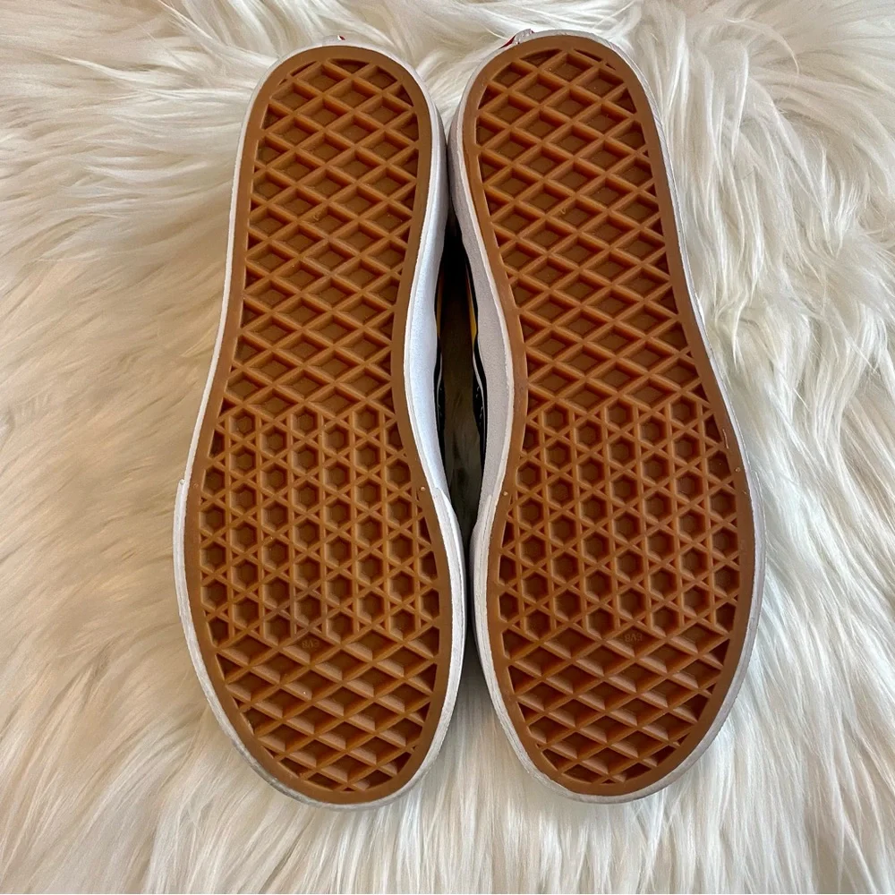 Kids classic slip on flame vans